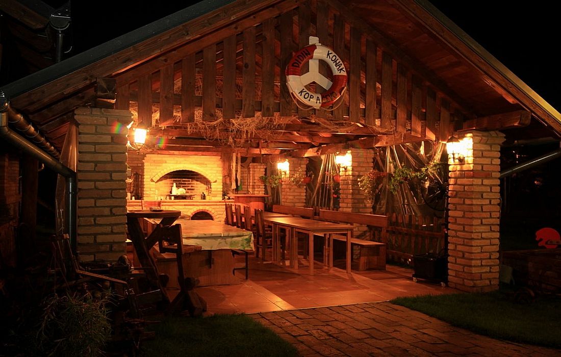 Relaxing with family and friends in the evening, Didin Konak